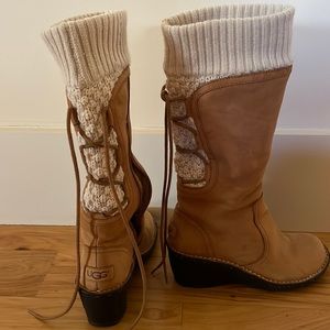 Size 7 Ugg Suede & Sweater fleece lined boots.